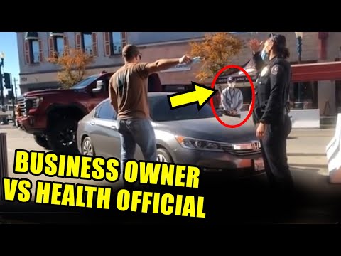 Desperate Business Owner Blocks Health Inspector’s Car & Takes on Cops